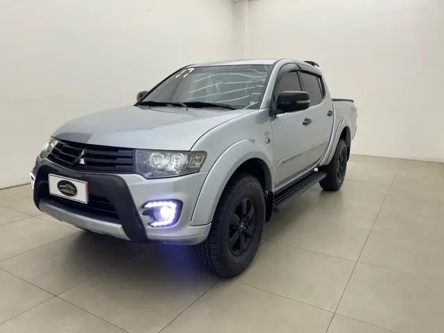Carro Mitsubishi L200 Triton Sport 2017 3.2 DID-H HPE 4WD (Aut)