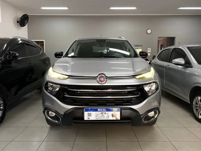 Fiat Toro Volcano 2.4 AT9 4x2 (Flex)