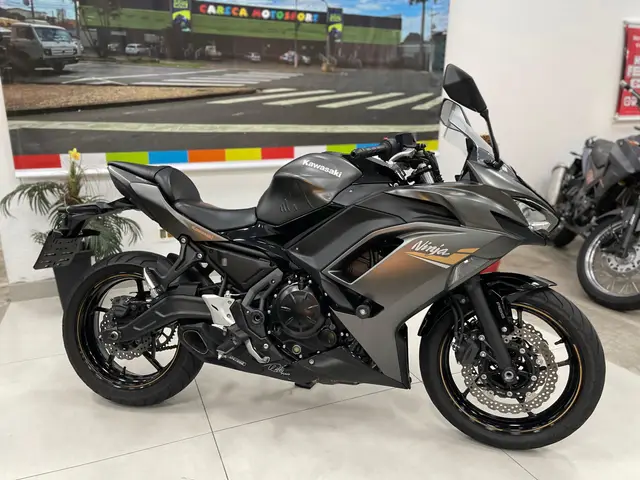 Carro Kawasaki Ninja 2024 650R (ABS)