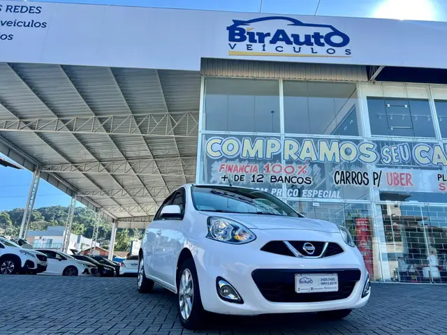 Carro Nissan March 2017 1.0 12V SV (Flex)