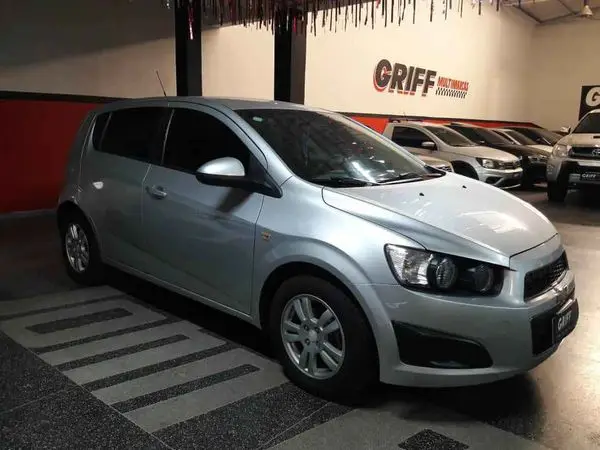 Carro Chevrolet Sonic 2014 Hatch LTZ 1.6 (Aut)