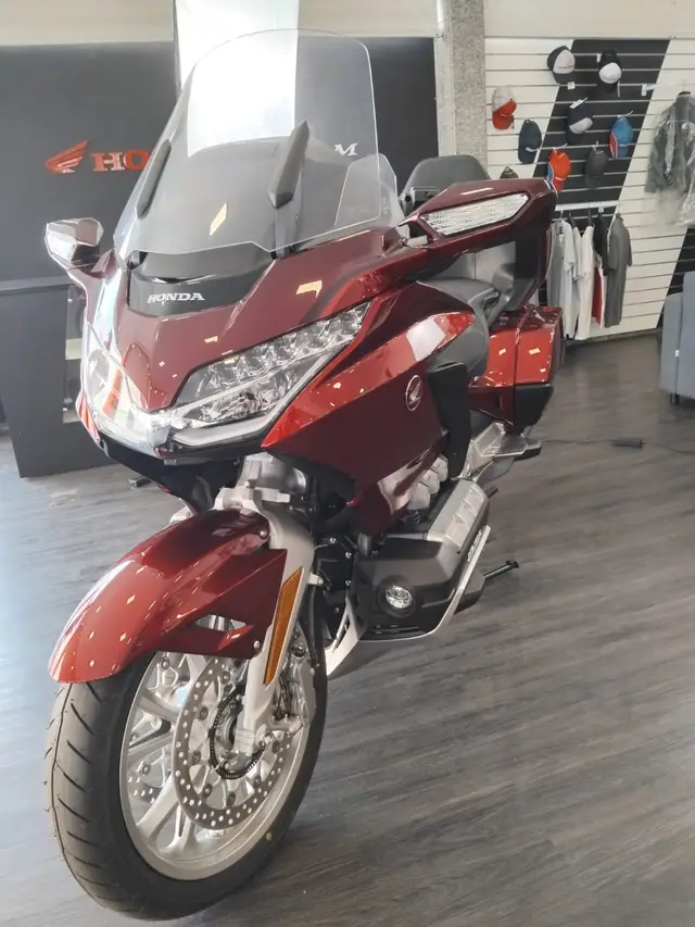 Carro Honda GL 1800 Gold Wing Tour 2024 Gold Wing Tour
