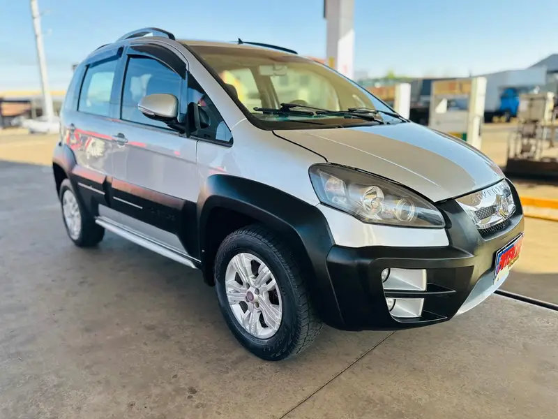 Fiat Adventure 1.8 16V E.TorQ (Flex)