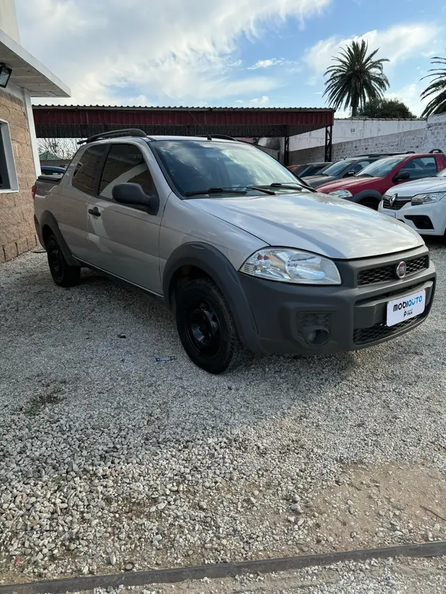 Carro Fiat Strada 2016 Working 1.4 (Flex) (Cabine Dupla)