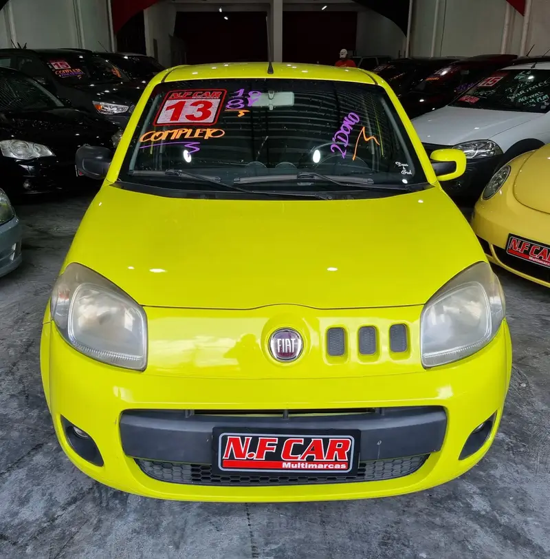 Fiat Uno Vivace 1.0 8V (Flex) 4p