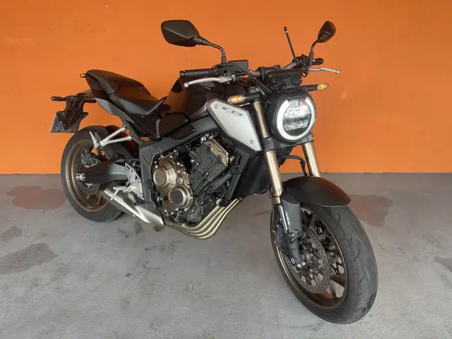 Carro Honda CB 650R 2022 (ABS)