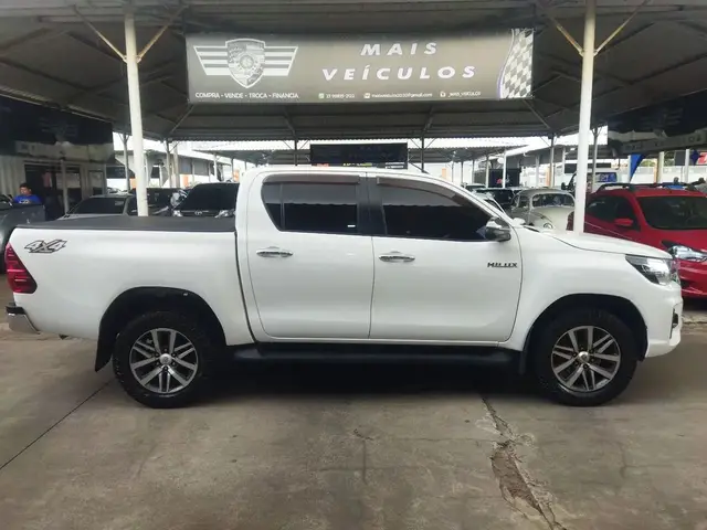 Carro Toyota Hilux Cabine Dupla 2020 Hilux 2.8 TDI SRV CD 4x4 (Aut)