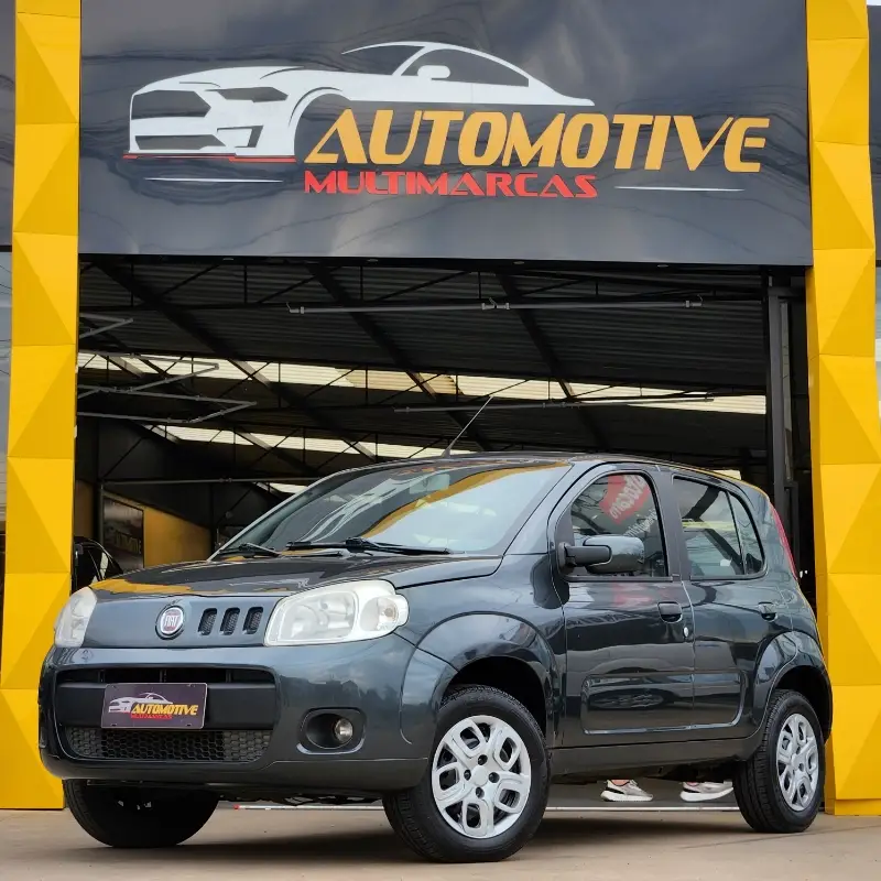 Fiat Uno Vivace Italia 1.0 8V (Flex) 4p