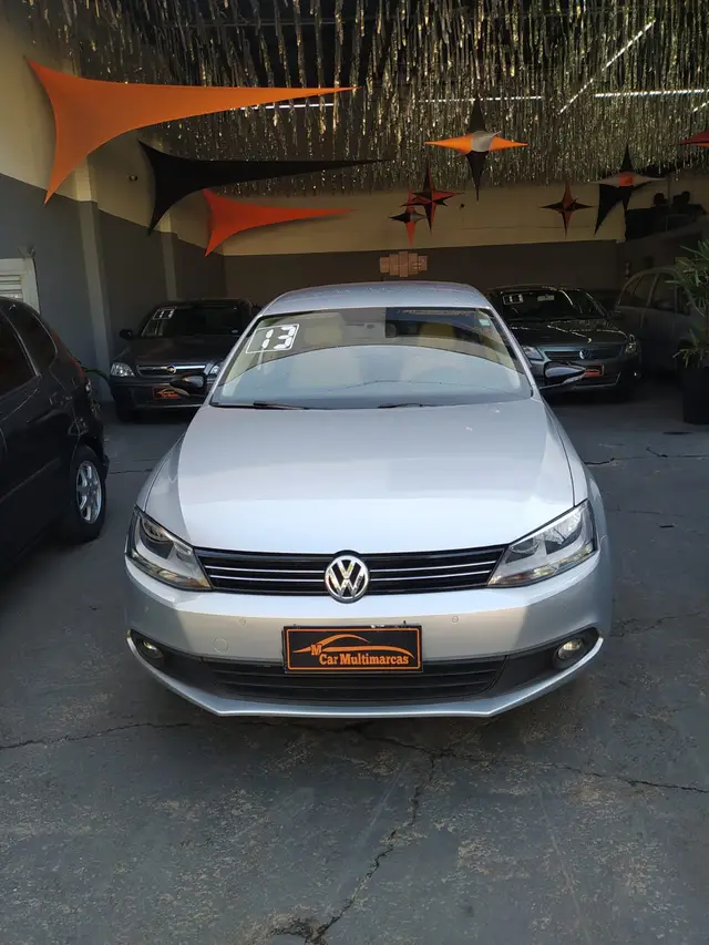 Carro Volkswagen Jetta 2013 2.0 Comfortline (Flex)
