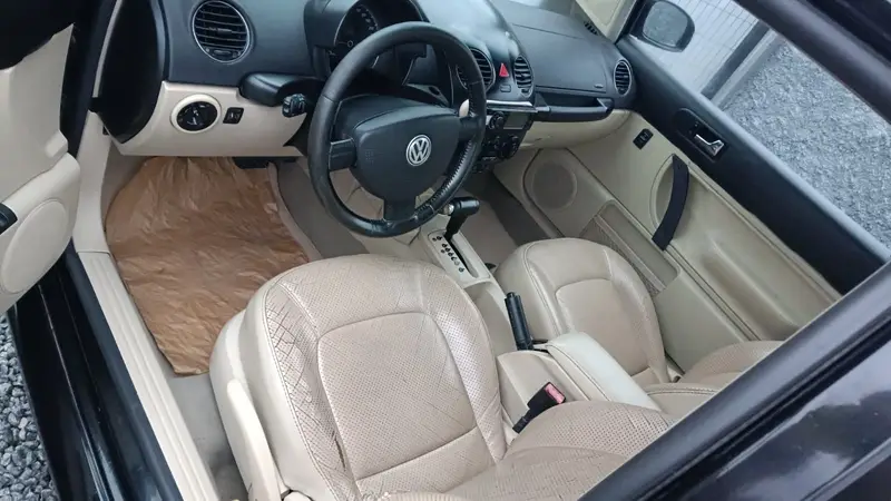 Volkswagen New Beetle 2.0 (Aut)