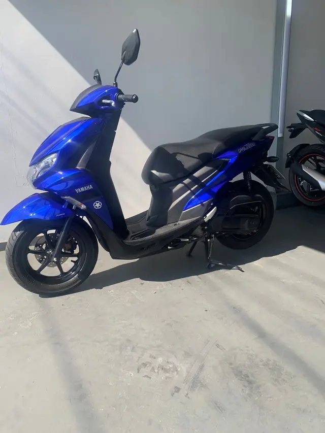 Carro Yamaha Fluo 2024 ABS