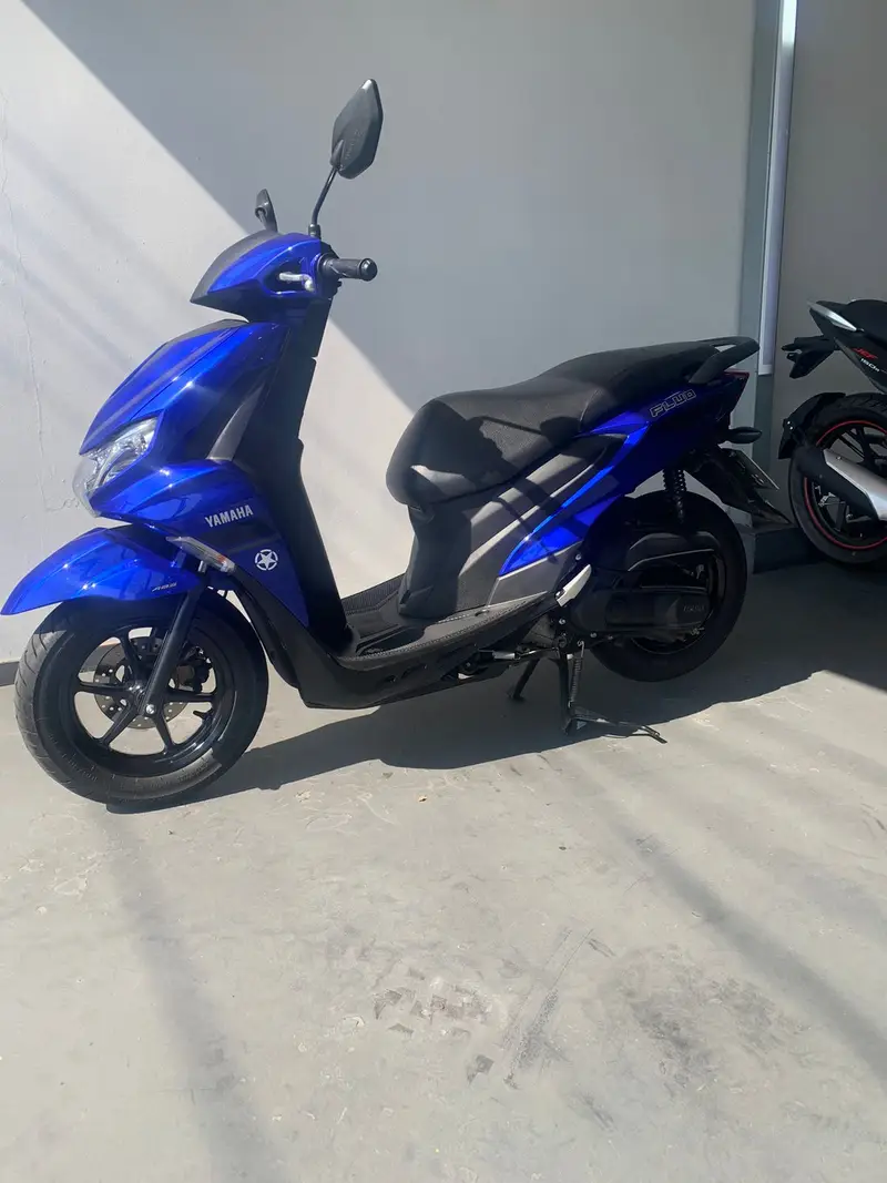 Yamaha Fluo ABS
