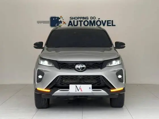 Carro Toyota SW4 2022 SRX 2.8 turbodiesel 5L 4x4 (Aut)