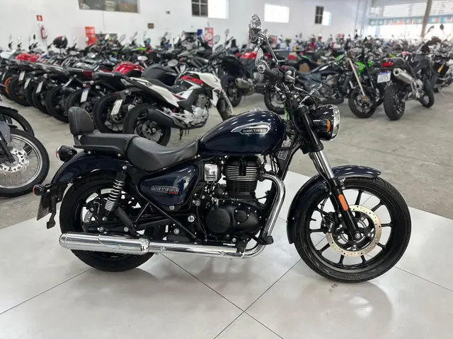 Carro Royal Enfield Meteor 350 2023 Stellar