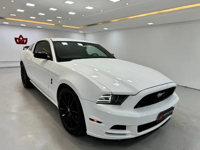 Carro Ford Mustang 2013 3.7 V6