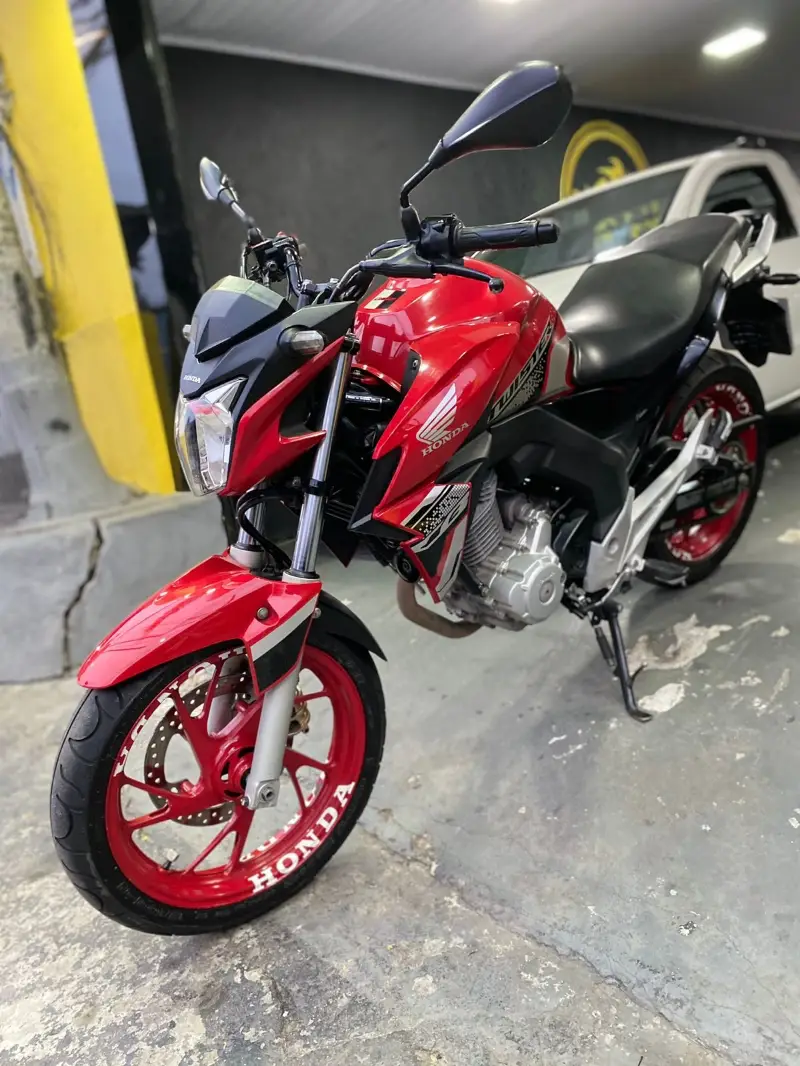 Honda CB 250F Twister (CBS)