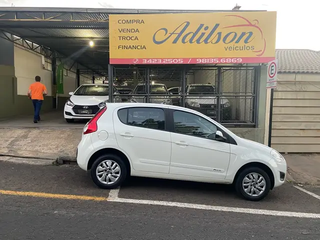 Carro Fiat Palio 2016 Attractive 1.0 Evo (Flex)