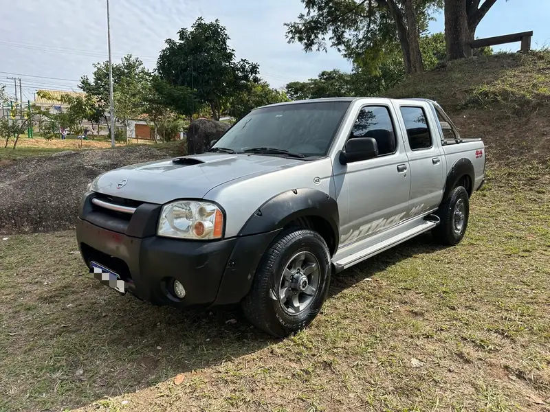 Nissan Frontier XE 4x4 2.8 Eletronic (cab. dupla)