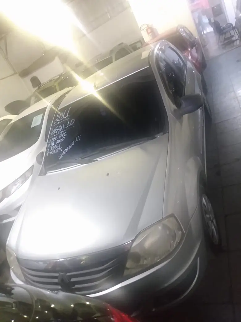 Renault Logan Serie Limitada Up 1.0 16V (Hi-Flex)