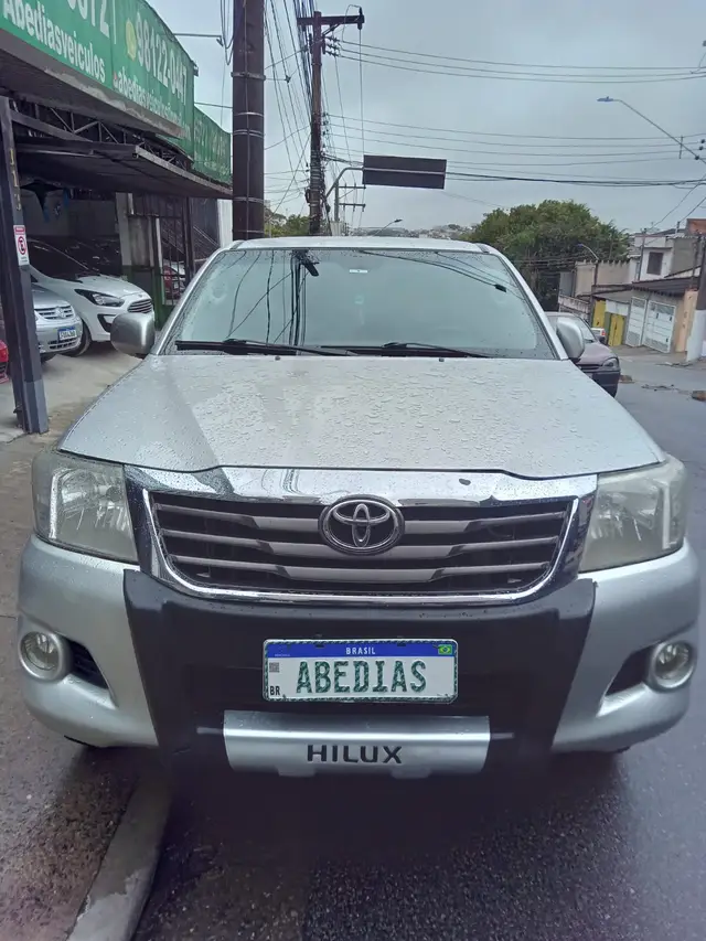 Carro Toyota Hilux Cabine Dupla 2015 Hilux 2.7 SR CD 4x2 (Flex) (Aut)