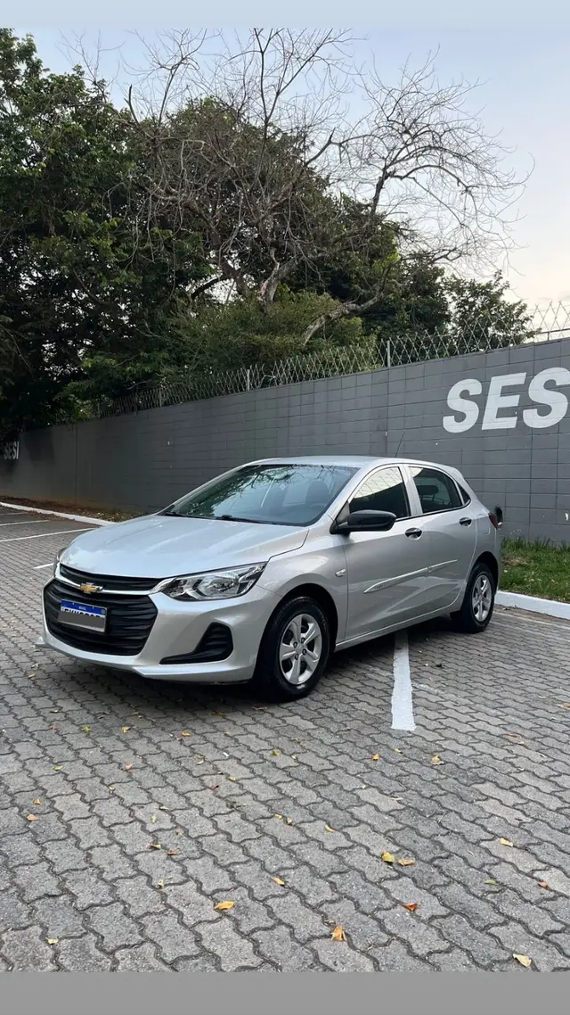 Carro Chevrolet Onix 2021 1.0 (Flex)