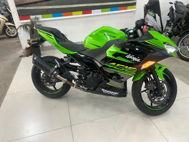 Moto Kawasaki Ninja 2019 400