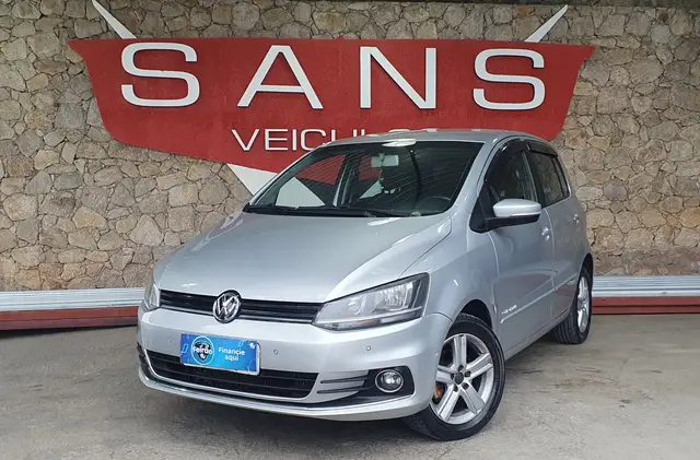 Carro Volkswagen Fox 2015 Comfortline 1.6 MSI (Flex)