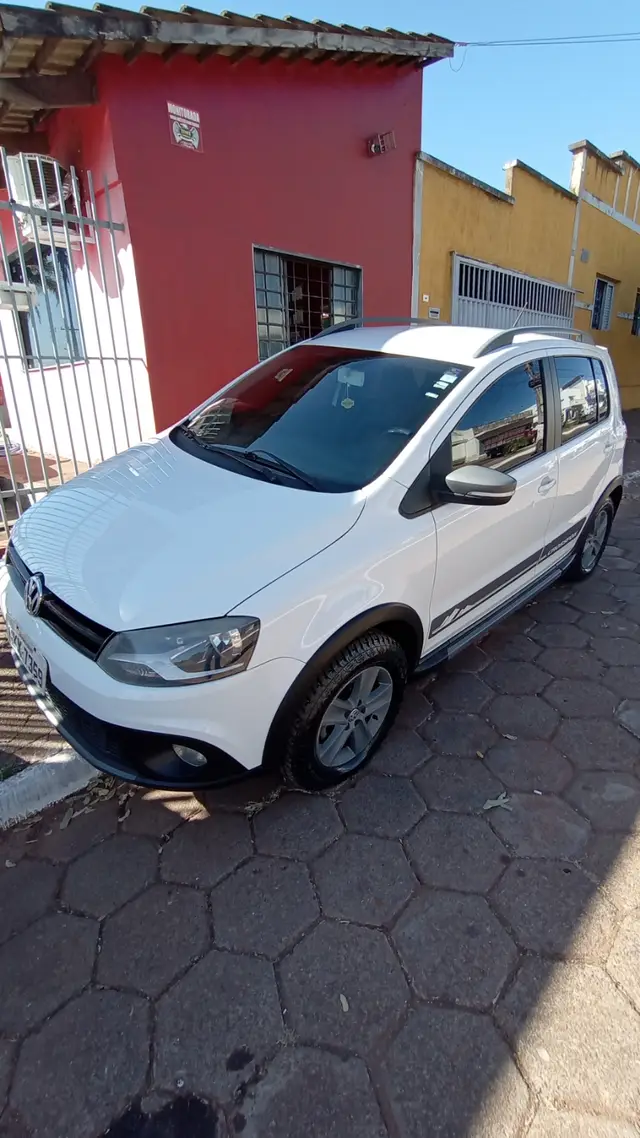 Carro Volkswagen CrossFox 2012 1.6 VHT (Flex)