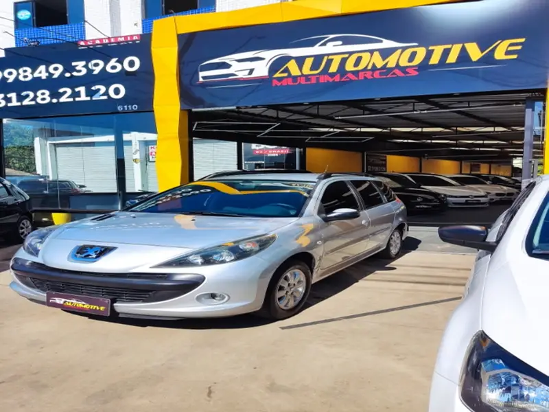 Peugeot 207 SW XR S 1.4 8V (flex)
