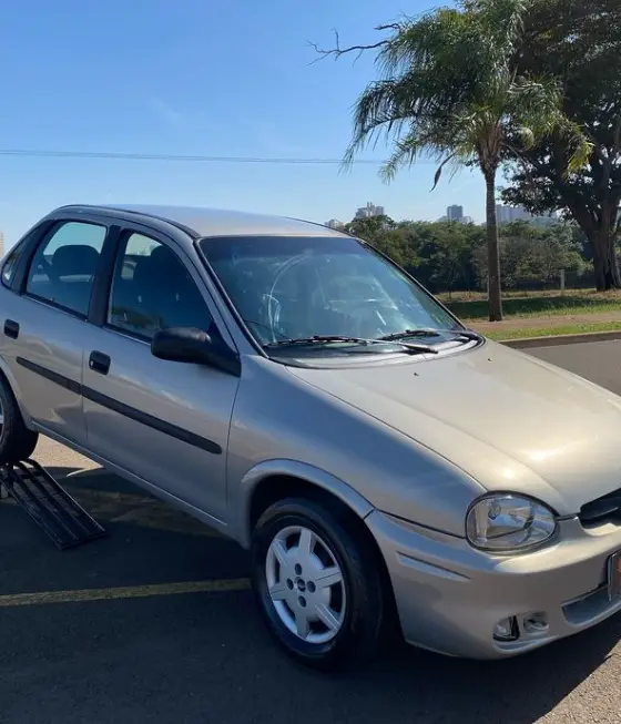 Carro Chevrolet Classic 2005 Corsa Sedan  Spirit 1.0 VHC