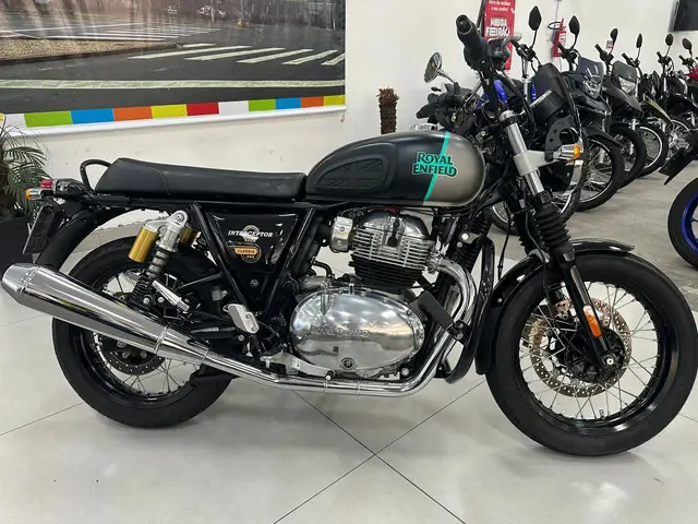 Carro Royal Enfield Interceptor 2024 650 (ABS)