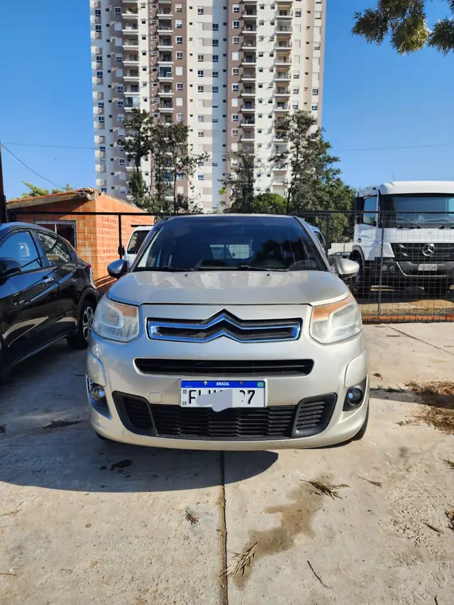 Carro Citroën C3 Picasso 2014 GLX 1.5 8V (Flex)