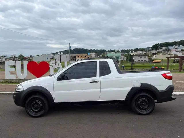 Carro Fiat Strada 2015 Working 1.8 8V