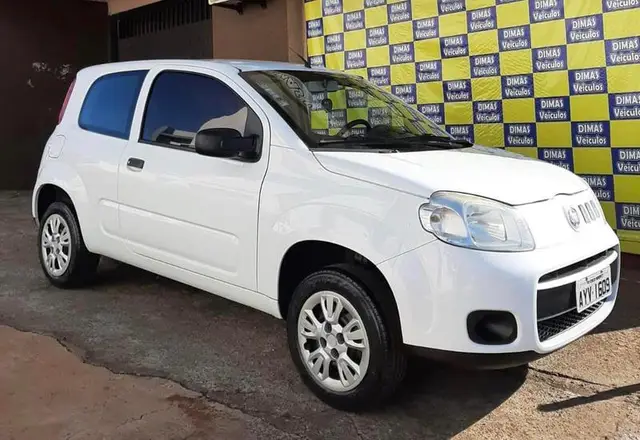 Carro Fiat Uno 2014 Vivace 1.0 8V (Flex) 2p