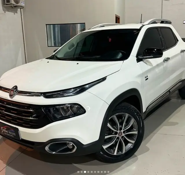 Carro Fiat Toro 2019 Volcano 2.0 diesel AT9 4x4