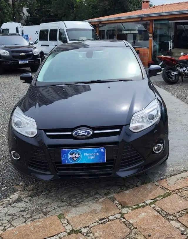 Carro Ford Focus Hatch 2015 Titanium Plus 2.0 16V PowerShift