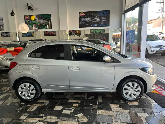 Carro Chevrolet Onix 2016 1.4 LT SPE/4