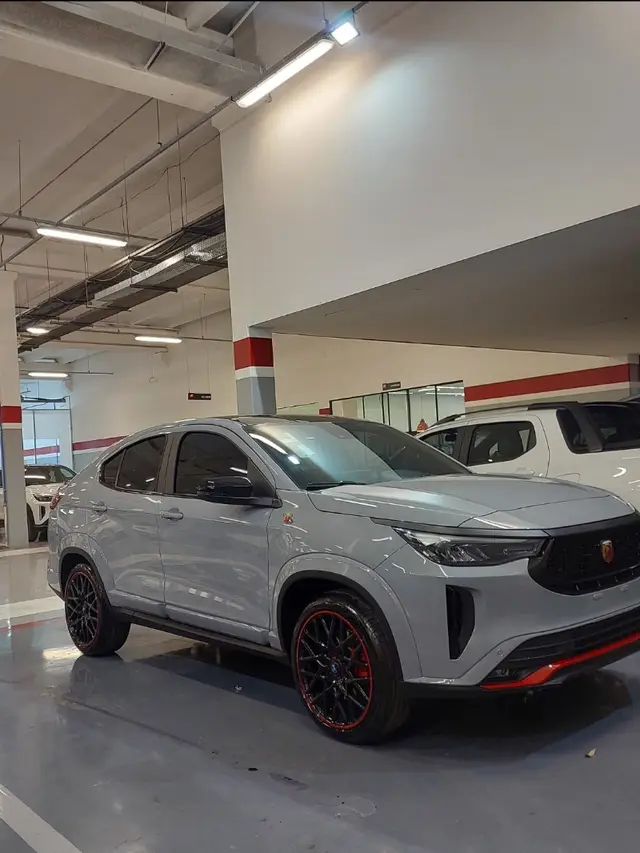 Carro Fiat Fastback 2025 Abarth