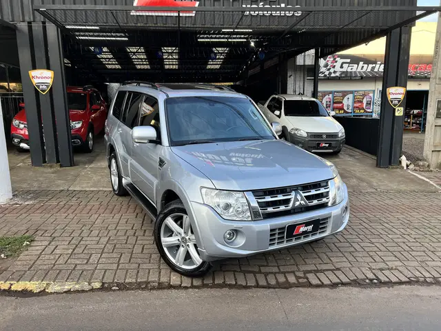 Carro Mitsubishi Pajero Full 2014 3.2 DI-D 5D HPE 4WD