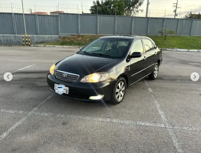 Toyota Corolla Sedan XLi 1.6 16V (aut)