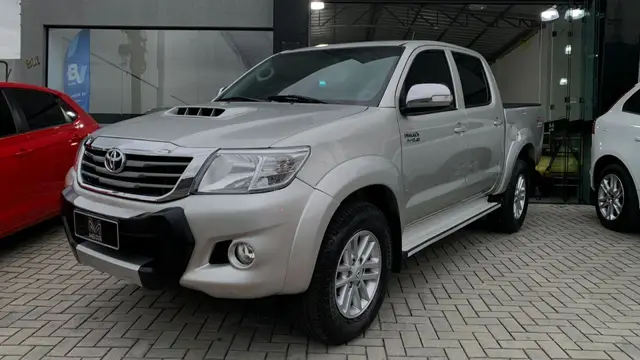Carro Toyota Hilux Cabine Dupla 2013 Hilux 3.0 TDI 4x4 CD SRV (Aut)