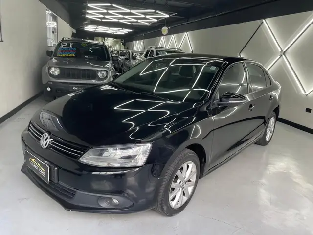 Carro Volkswagen Jetta 2013 2.0 Comfortline Tiptronic (Flex)