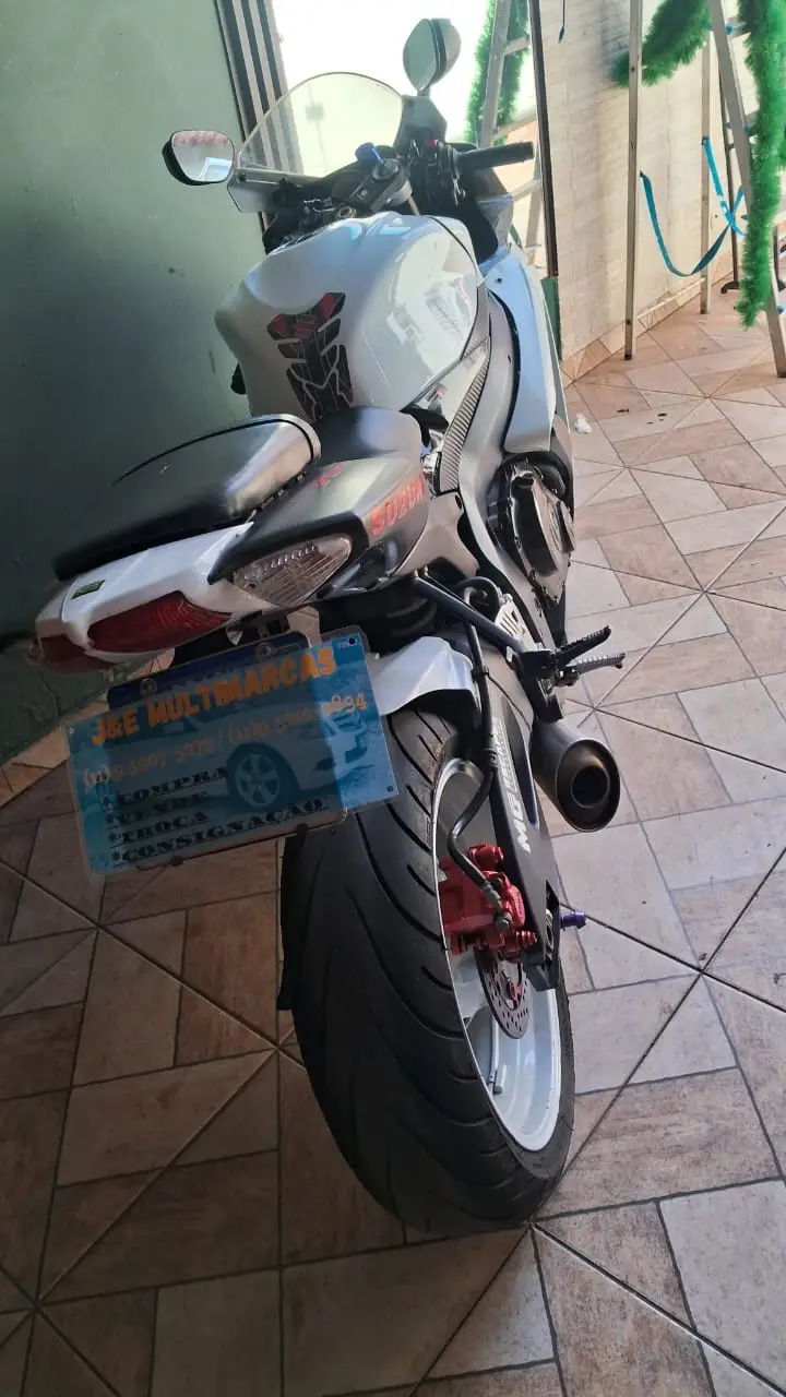 Suzuki Gsx R 750 R 750