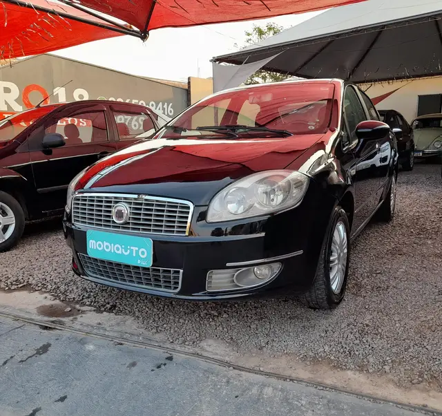 Carro Fiat Linea 2012 Essence 1.8 16V Dualogic (Flex)