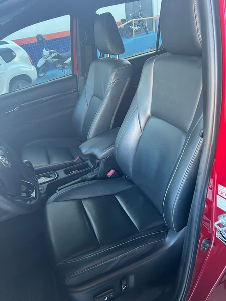 Hilux Cabine Dupla Hilux 2.8 TDI SRX CD 4x4 (Aut)