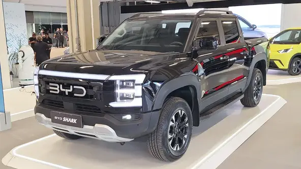 Recém apresentada no Brasil, a BYD Shark quer conquistar o tradicional e conservador mercado das picapes médias