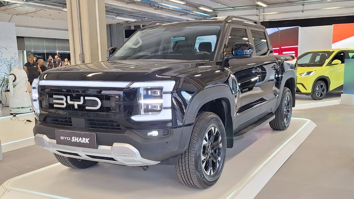 Modelo híbrido plug-in tem tamanho de Ford Ranger e 430 cv de potência combinada