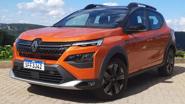  Lançado no Brasil apenas com câmbio automatizado, o Renault Kardian guardou novidade para os puristas