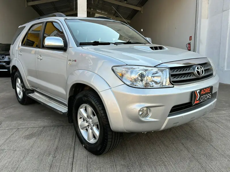 Toyota Hilux SW4 SRV 4x4 3.0 Turbo  (aut)
