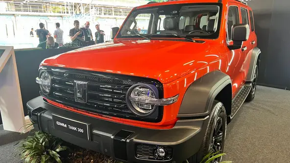 SUV com porte de SW4 deve ser vendido por aqui na configuração híbrida plug-in